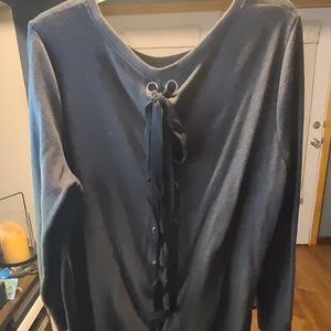 Torrid size 3 sweater with ribbon in back